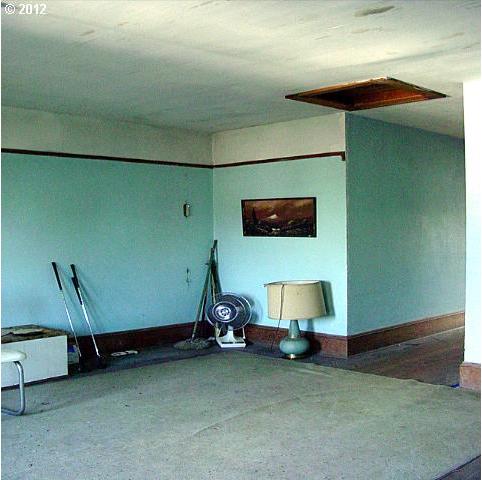 19725 Southeast Stark Street Portland, OR 97233 - Photo 6 of 9