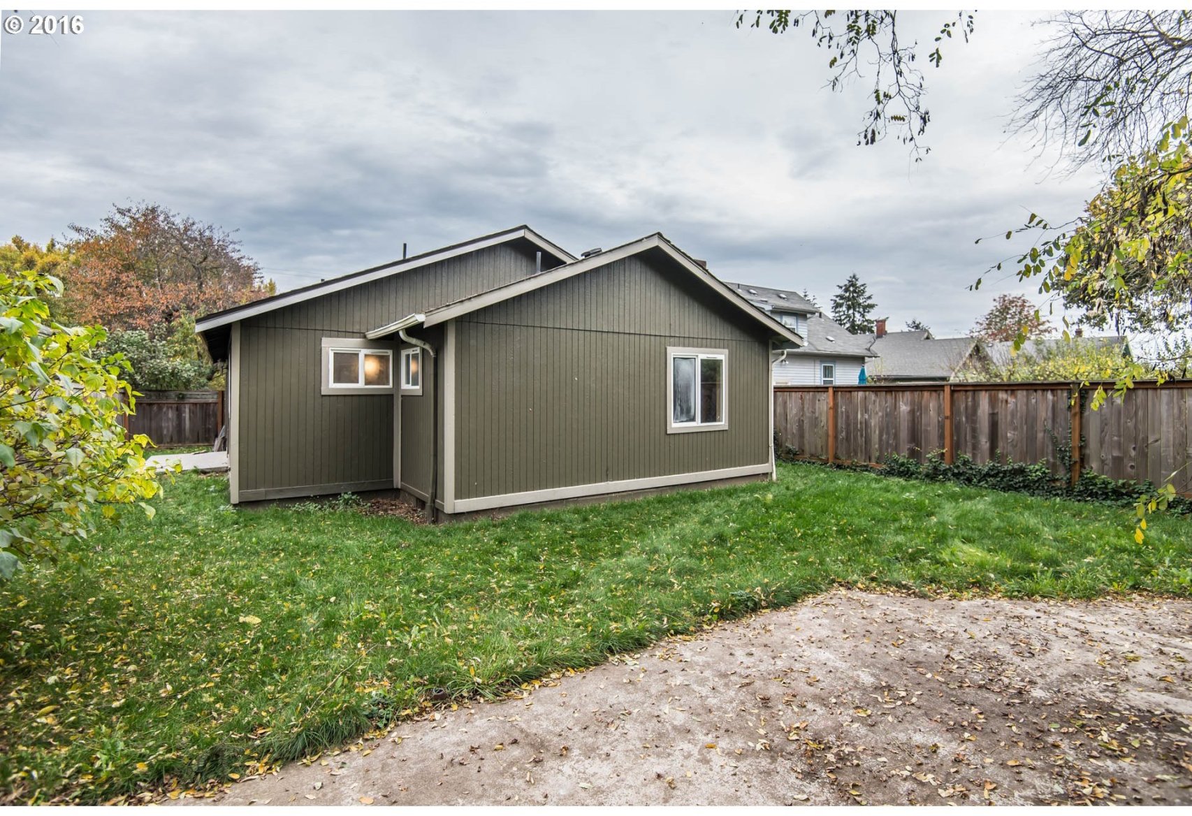 1318 Northeast Rosa Parks Way Portland, OR 97211 - Photo 17 of 19 Gallery Image 17