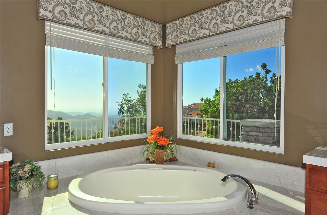 29190 Crystal Ridge Court Escondido, CA 92026 - Photo 22 of 25