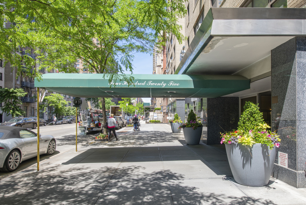 425 E 79th St, Manhattan, NY 10075 - Photo 4 of 13