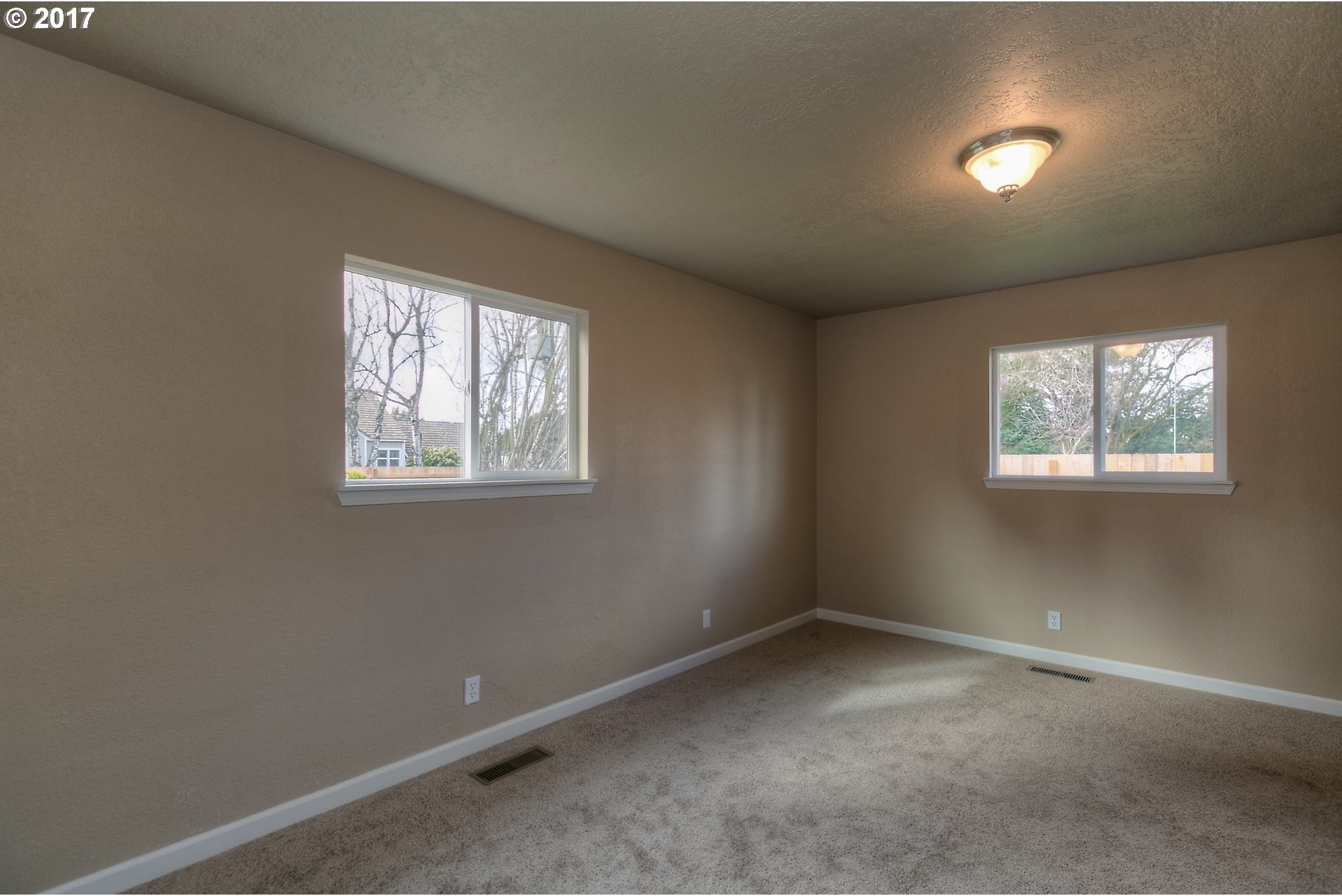2390 Fisher Road Northeast Salem, OR 97305 - Photo 18 of 25 Gallery Image 18