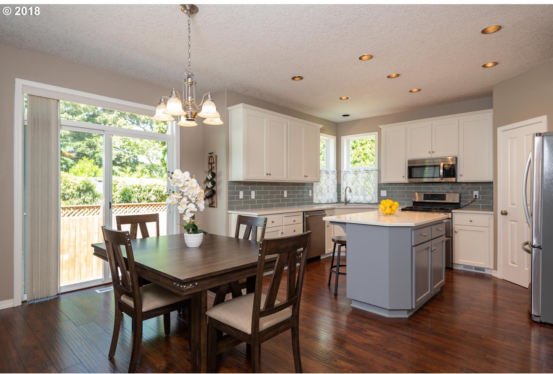 7583 Southwest Mapleleaf Street Portland, OR 97223 - Photo 8 of 28 Gallery Image 8