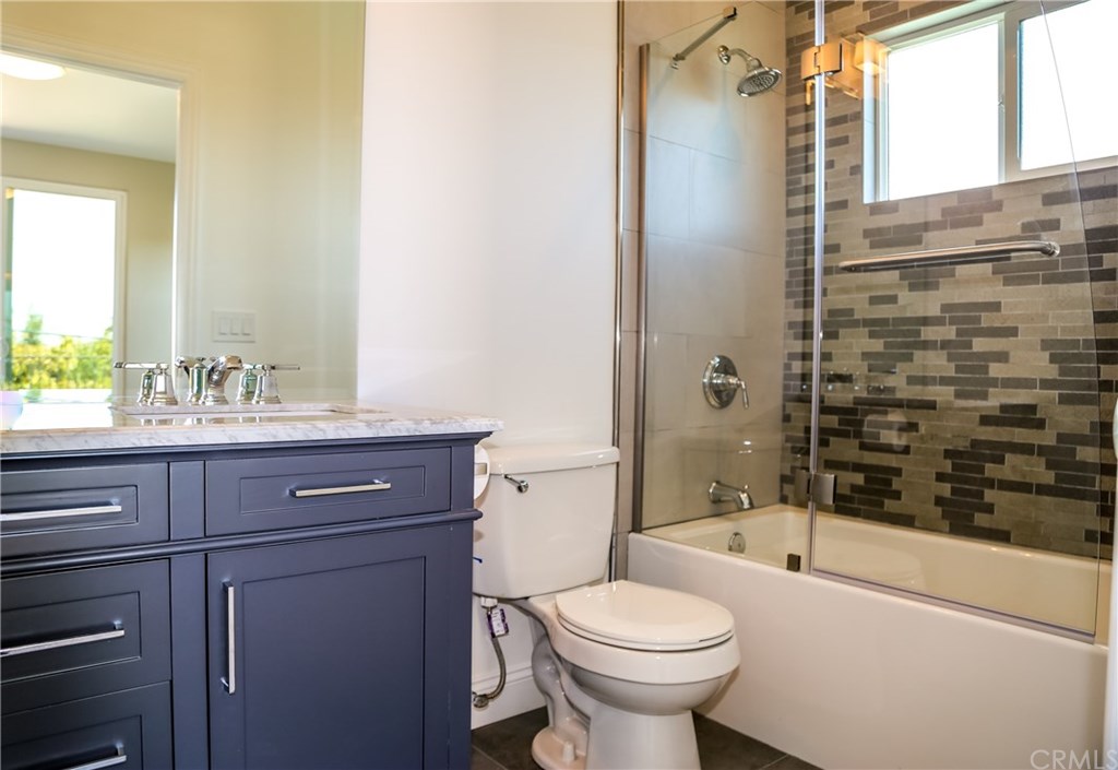 14221 Hammon Place Westminster, CA 92683 - Photo 23 of 52 2nd Bedroom - Private Bathroom.