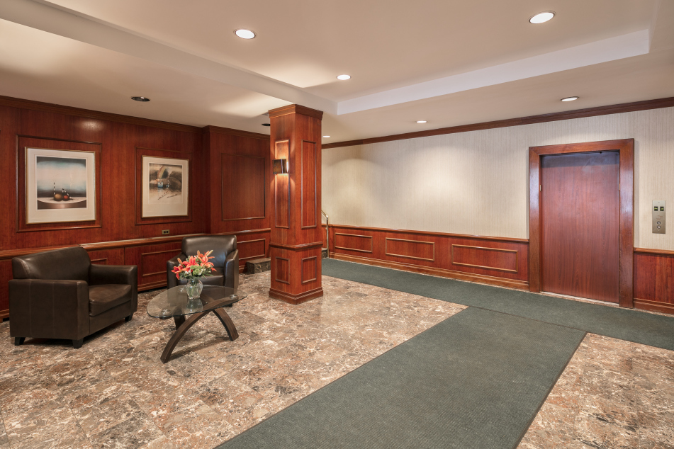 333 E 55th St, Manhattan, NY 10022 - Photo 3 of 8