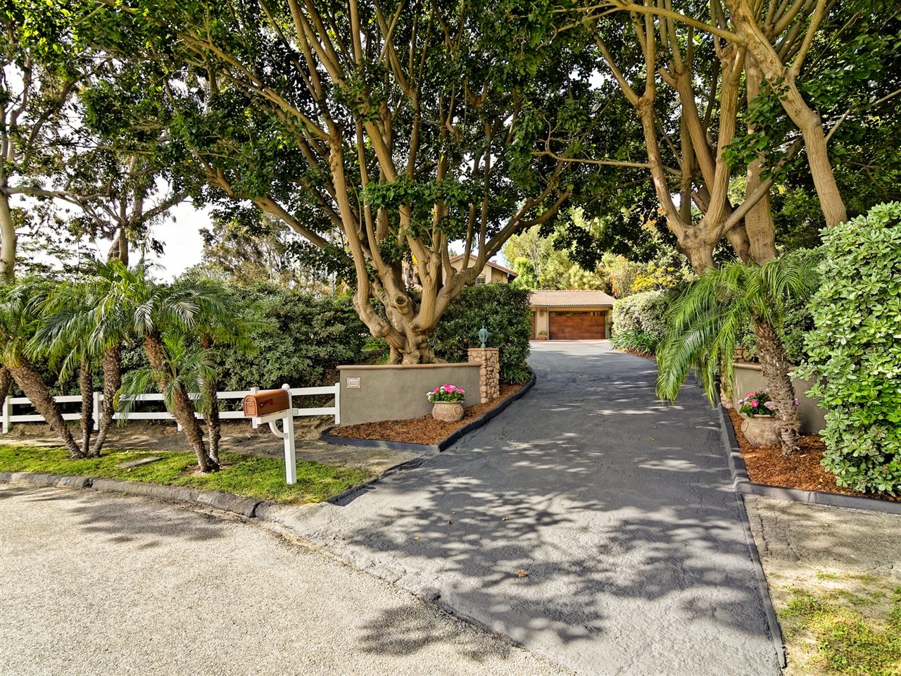 820 Woodside Lane Encinitas, CA 92024 - Photo 7 of 25