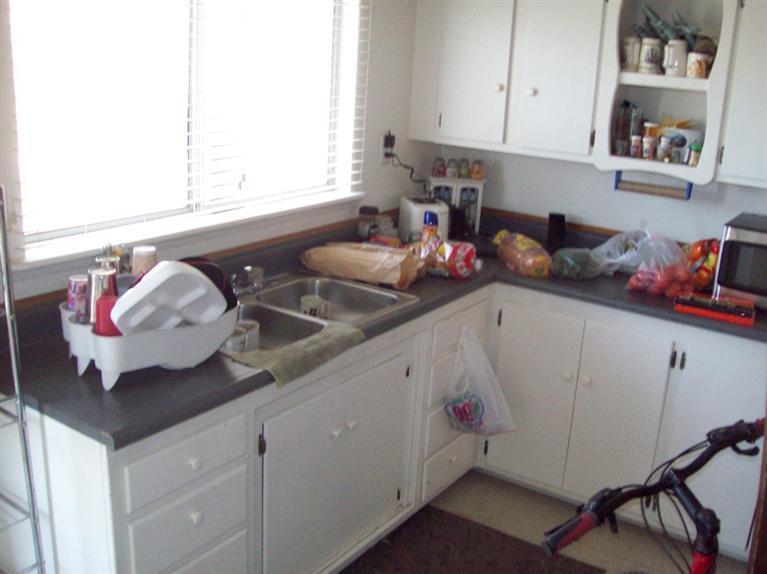 3045 Alloway Lane Bakersfield, CA 93307 - Photo 11 of 16