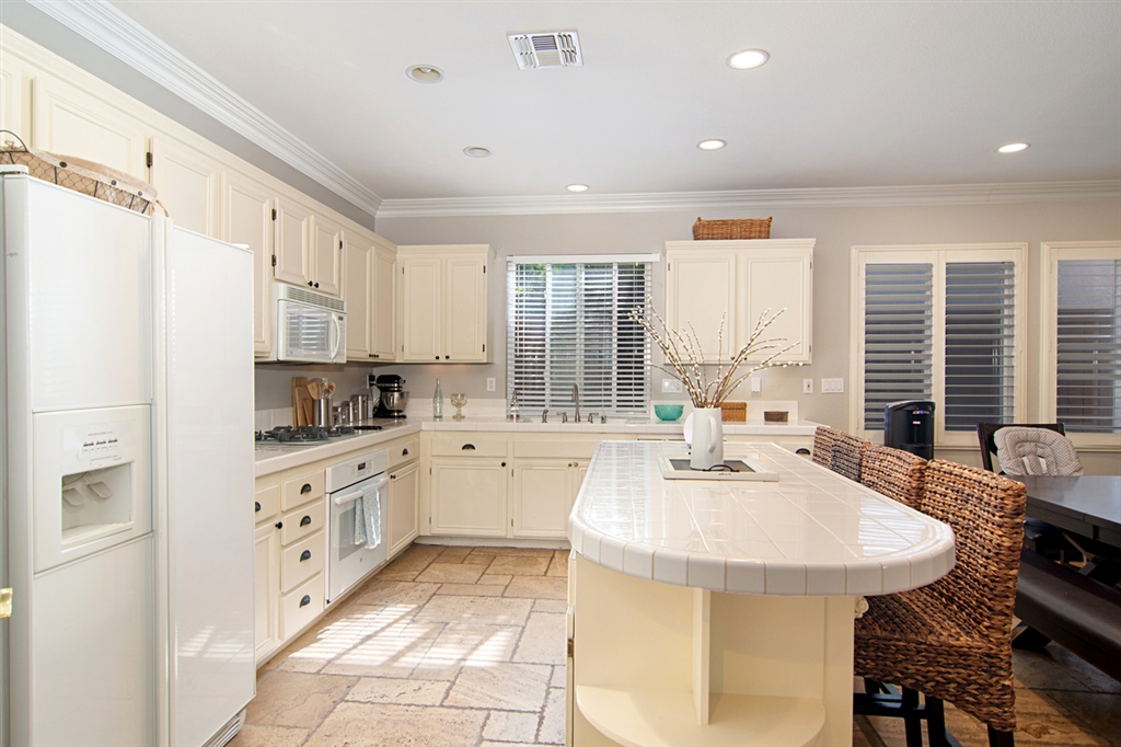 1475 Beechtree Road San Marcos, CA 92078 - Photo 6 of 24