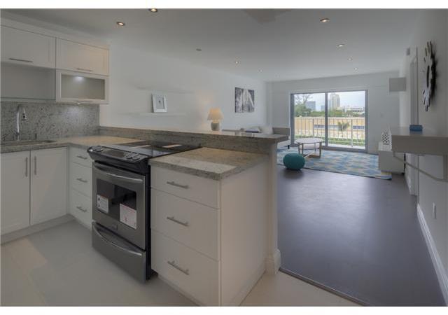 1025 Alton Road, Unit 405 Miami Beach, FL 33139 - Photo 1 of 8 Gallery Image 1