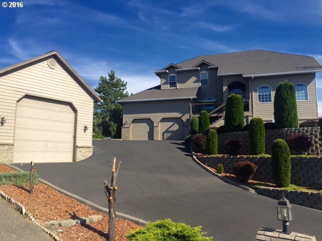 1920 Southwest Quinney Lane Pendleton, OR 97801 - Photo 3 of 32