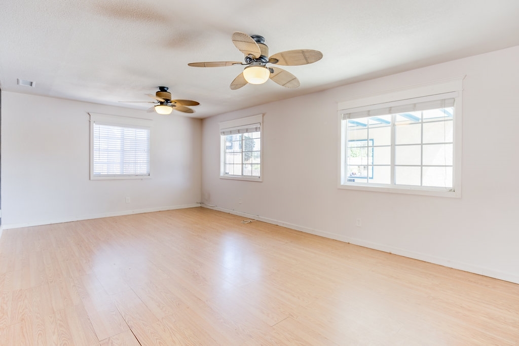 3004 Central Spring Valley Spring Valley, CA 91977 - Photo 4 of 25