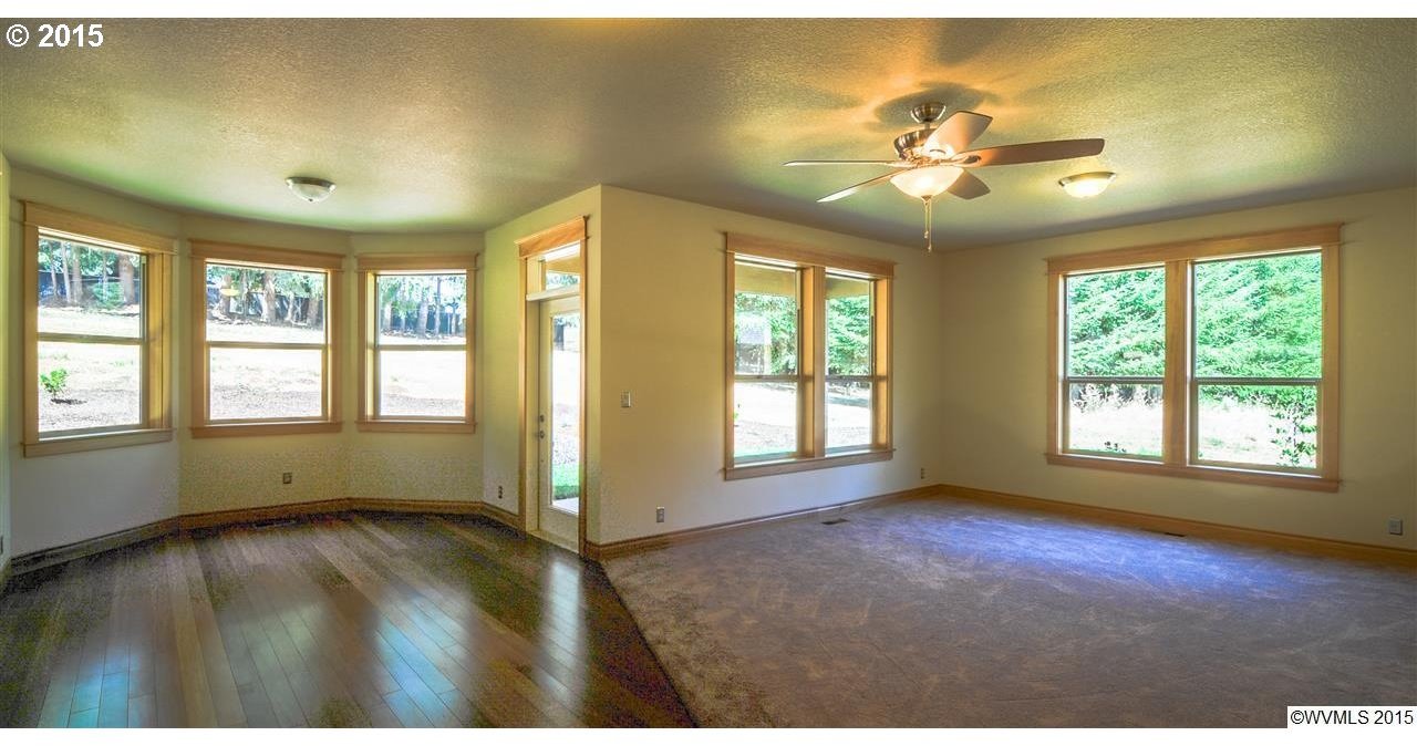 7595 Hylo Road Southeast Salem, OR 97306 - Photo 7 of 18 Gallery Image 7