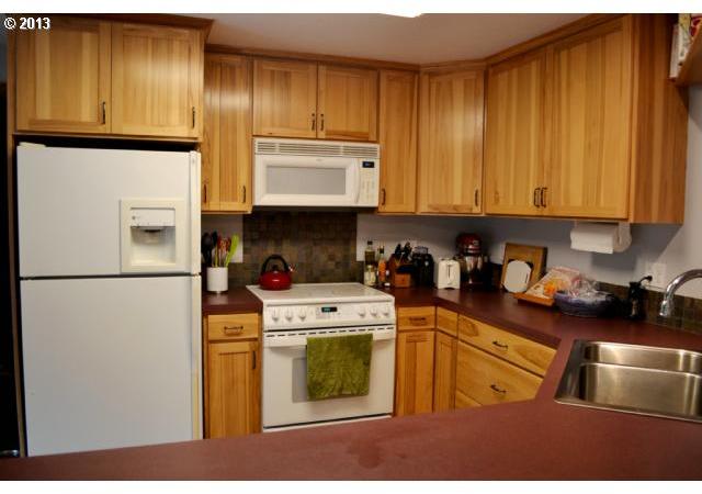 1682 Southwest 4th Street Gresham, OR 97080 - Photo 11 of 16 Gallery Image 11