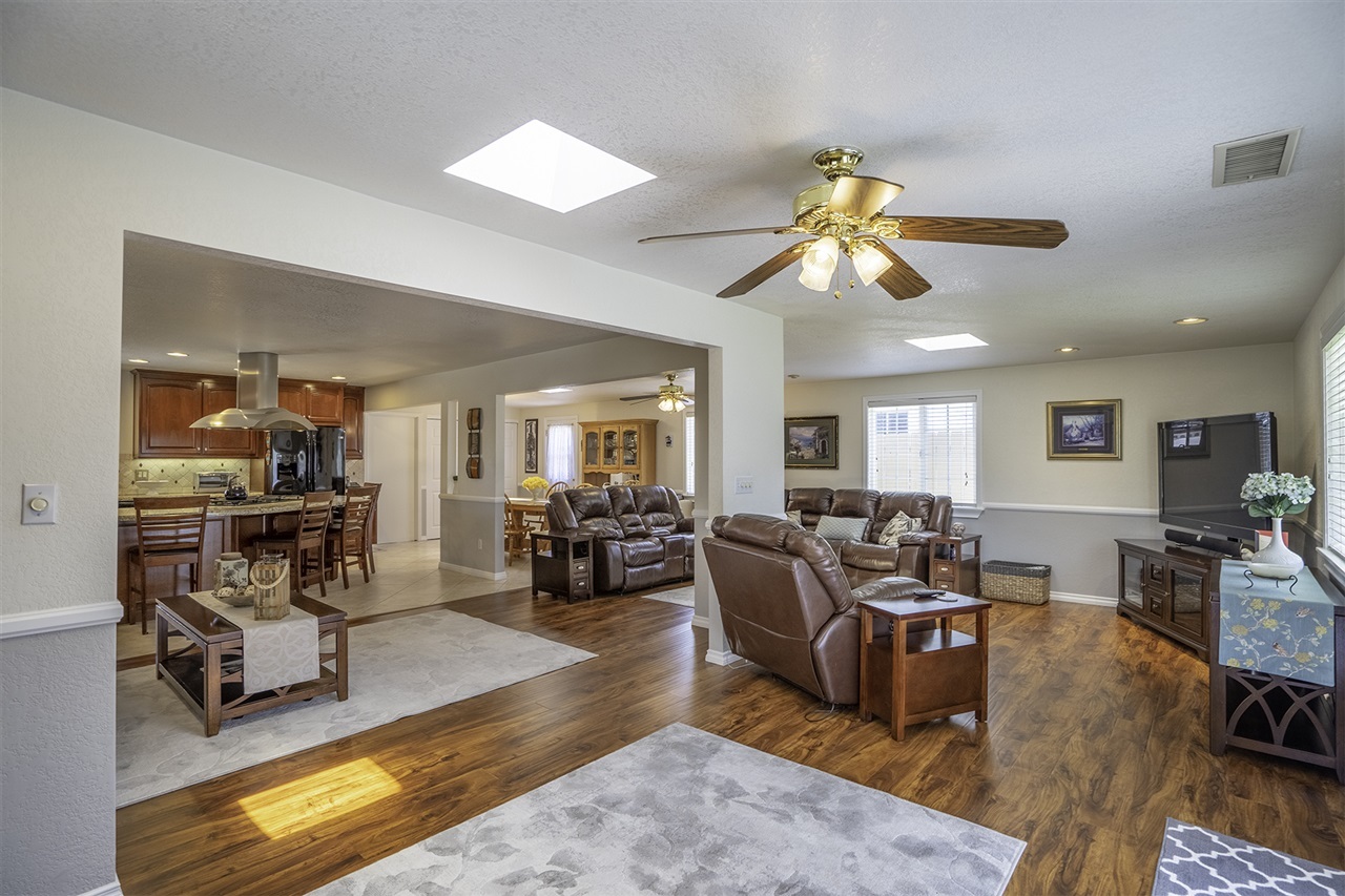 8640 Big Rock Road Santee, CA 92071 - Photo 9 of 25 Gallery Image 9