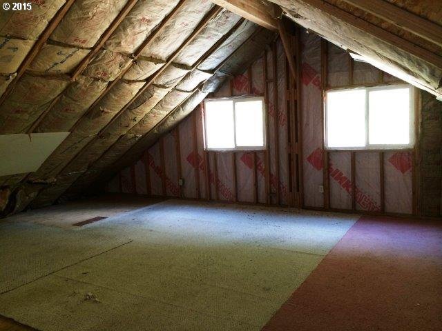 997 Hinkle Creek Road Sutherlin, OR 97479 - Photo 12 of 16 Gallery Image 12