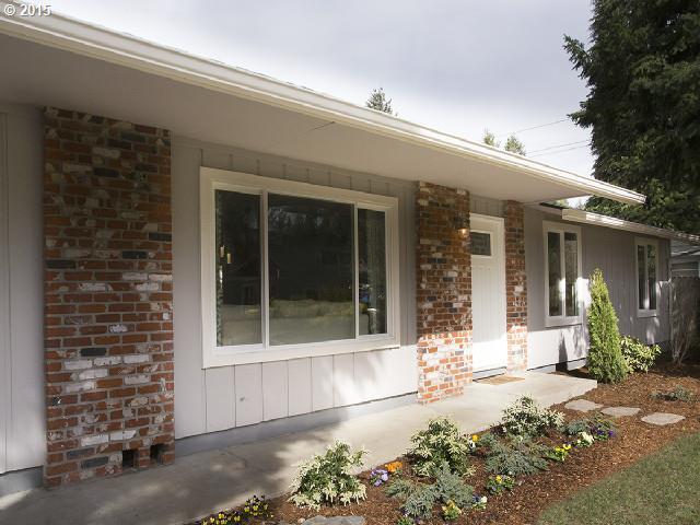 8007 Southwest Kensington Road Portland, OR 97223 - Photo 1 of 16 Gallery Image 1