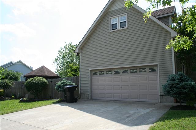 1515 Cason Trail Murfreesboro, TN 37128 - Photo 4 of 30 PRIVACY FENCE, TWO CAR GARAGE ON SIDE, WITH OPENER! 1515 CASON TRAIL, MURFREESBORO, TN, 37128!