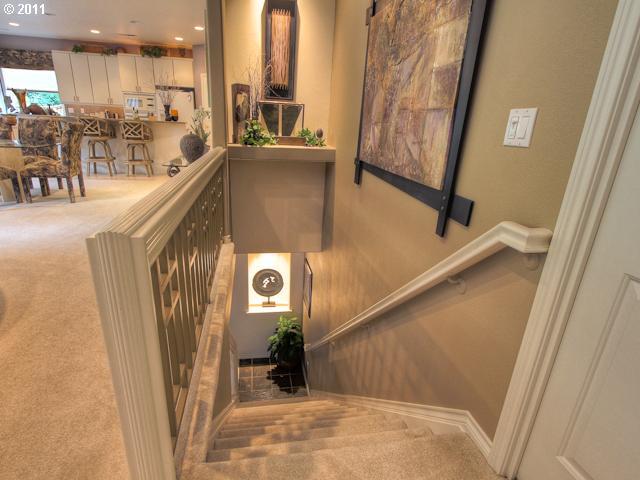 4260 Southeast Augusta Loop Gresham, OR 97080 - Photo 7 of 16 Gallery Image 7