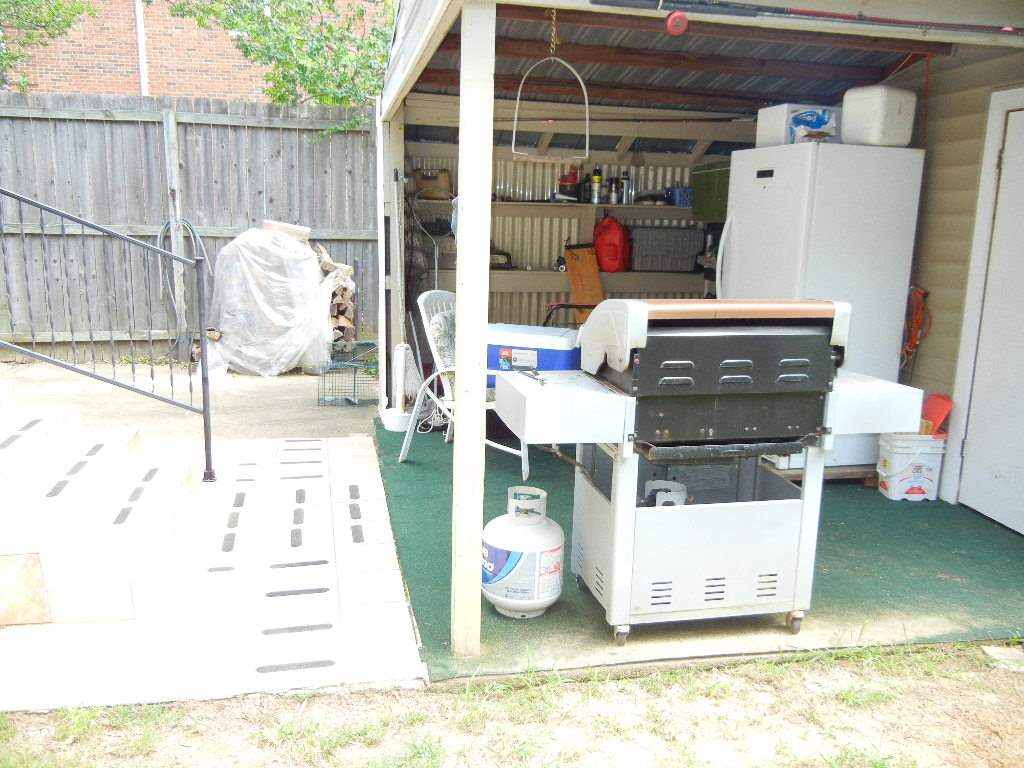 2872 Altruria Road Bartlett, TN 38134 - Photo 19 of 25 Attached to storage building.