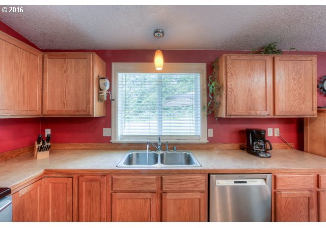 307 Saddle Road Amboy, WA 98601 - Photo 16 of 26 Gallery Image 16