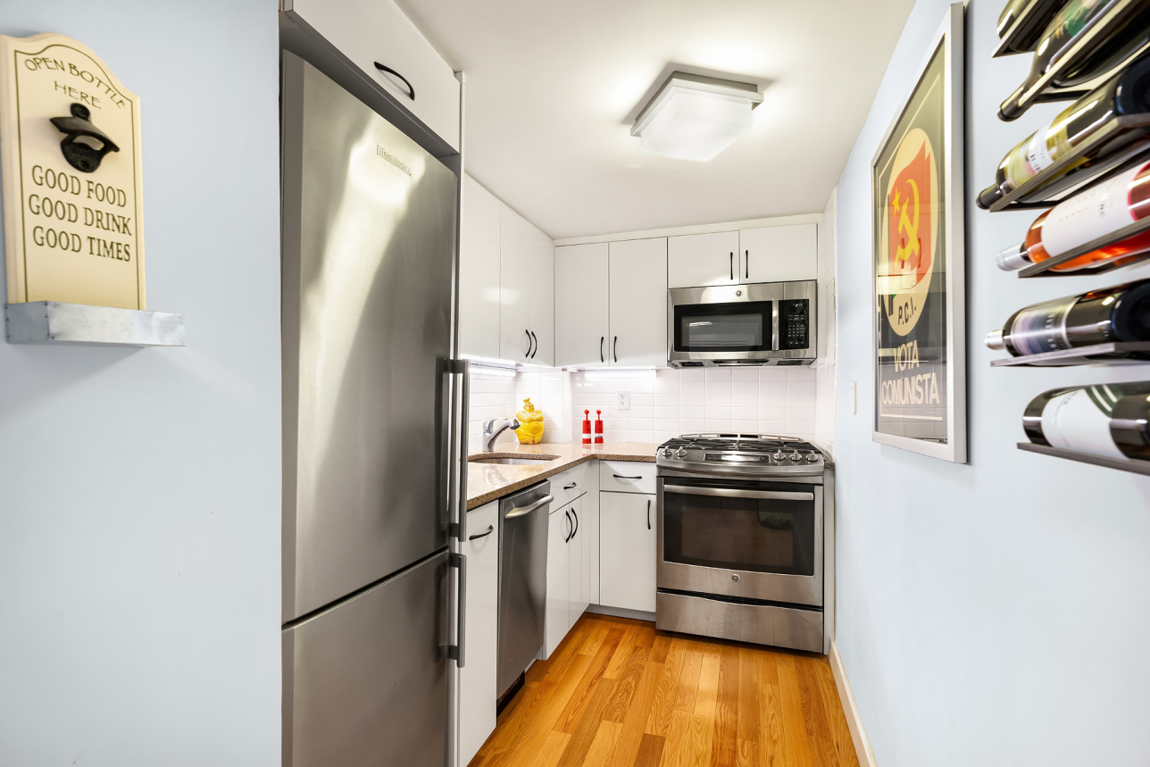 400 East 85th Street, Unit 18E Manhattan, NY 10028 - Photo 3 of 5