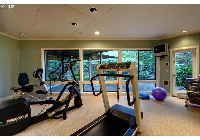 2449 South Military Road Portland, OR 97219 - Photo 10 of 16 Gallery Image 10