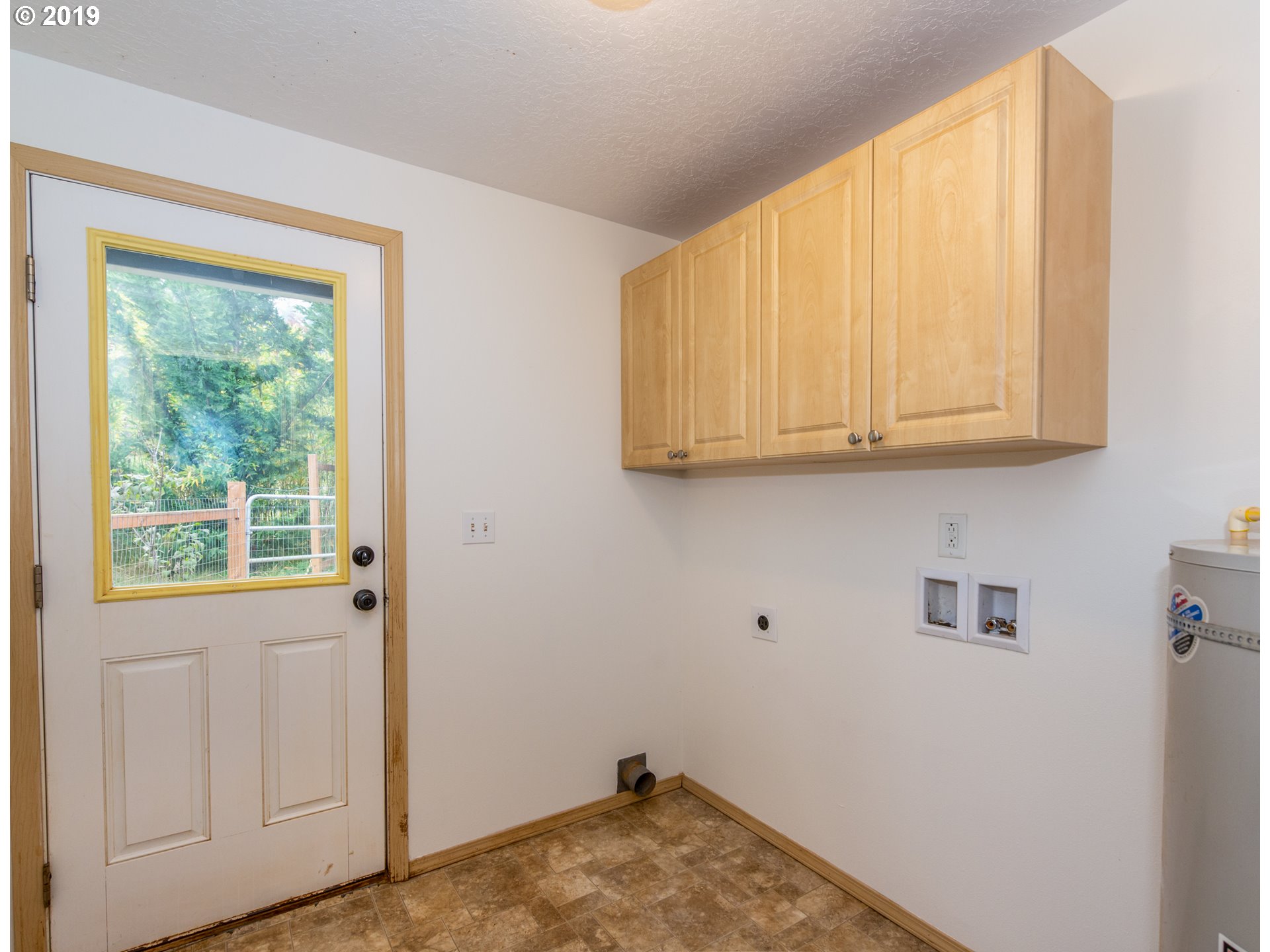 77003 London Road Cottage Grove, OR 97424 - Photo 10 of 29 Gallery Image 10