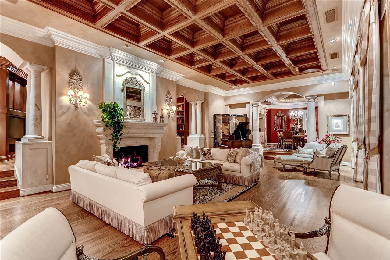 7185 Fairway Road La Jolla, CA 92037 - Photo 11 of 25 Gallery Image 11