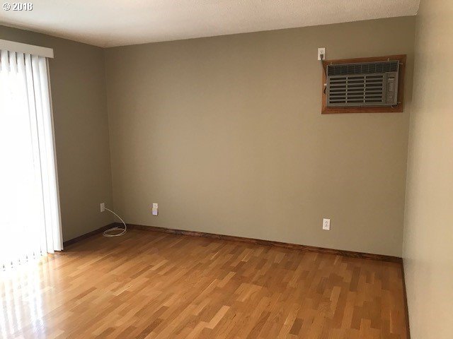 2882 Norkenzie Road Eugene, OR 97408 - Photo 9 of 28 Gallery Image 9