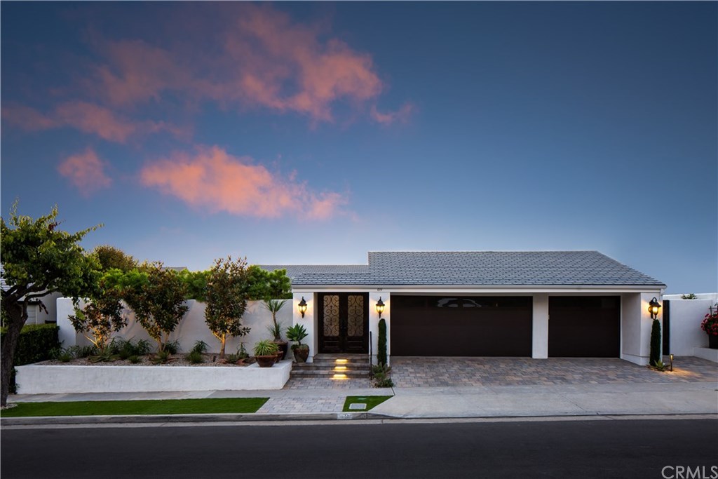 69 Montecito Drive Corona del Mar, CA 92625 - Photo 2 of 33