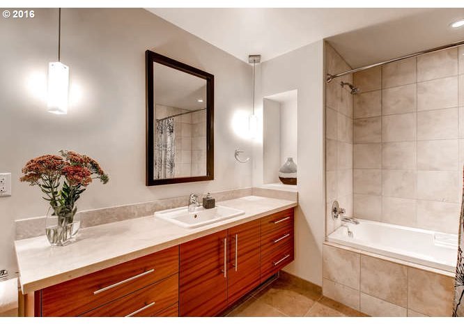 1830 Northwest Riverscape Street, Unit 103 Portland, OR 97209 - Photo 31 of 32 Gallery Image 31