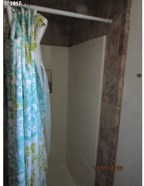 728 Northwest 6th Street Pendleton, OR 97801 - Photo 11 of 12 Gallery Image 11