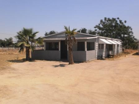 8014 Stine Road Bakersfield, CA 93313 - Photo 3 of 9