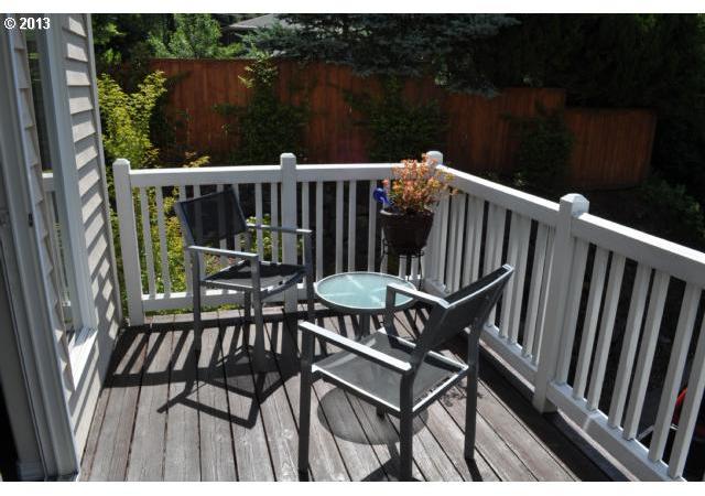 9567 Southwest Spring Crest Drive Portland, OR 97225 - Photo 3 of 16 Gallery Image 3