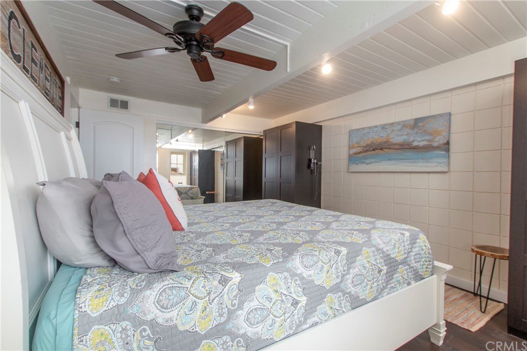 214 Del Gado Road San Clemente, CA 92672 - Photo 7 of 26