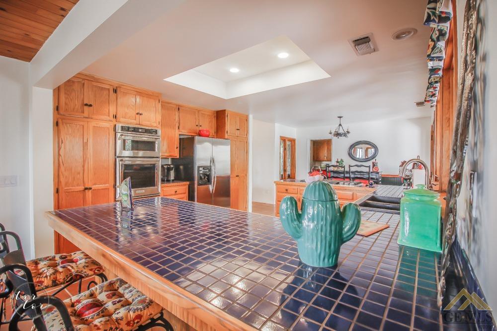 6209 Ridgetop Terrace Bakersfield, CA 93306 - Photo 12 of 37 Gallery Image 12