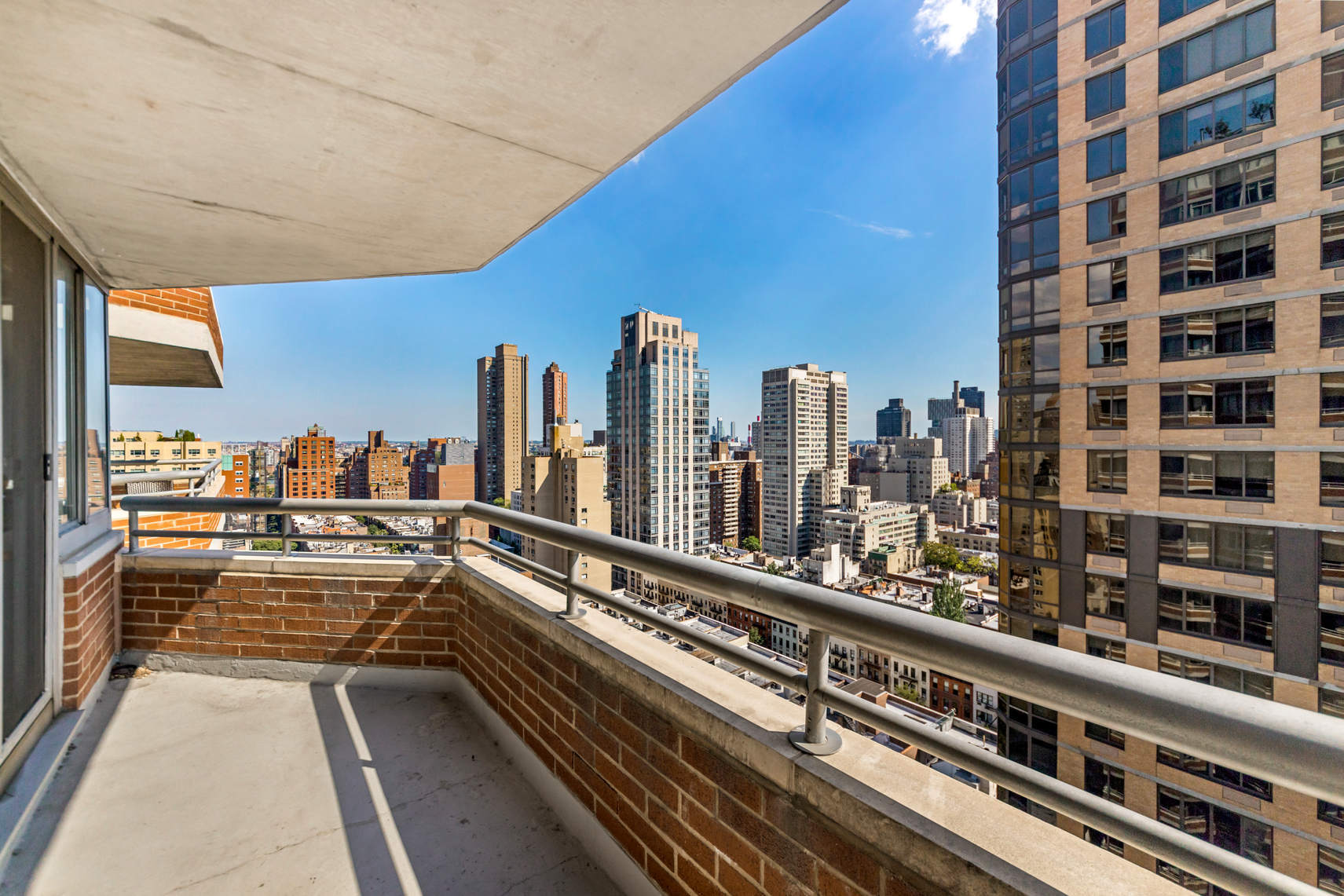 401 East 84th Street, Unit 21B Manhattan, NY 10028 - Photo 6 of 9