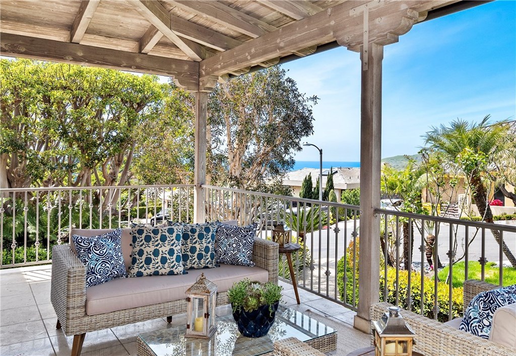 1356 Skyline Drive Laguna Beach, CA 92651 - Photo 5 of 35