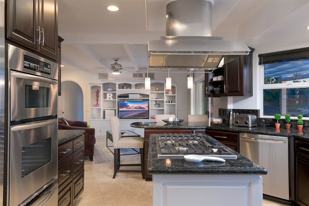 5701 Skylark Place La Jolla, CA 92037 - Photo 11 of 25