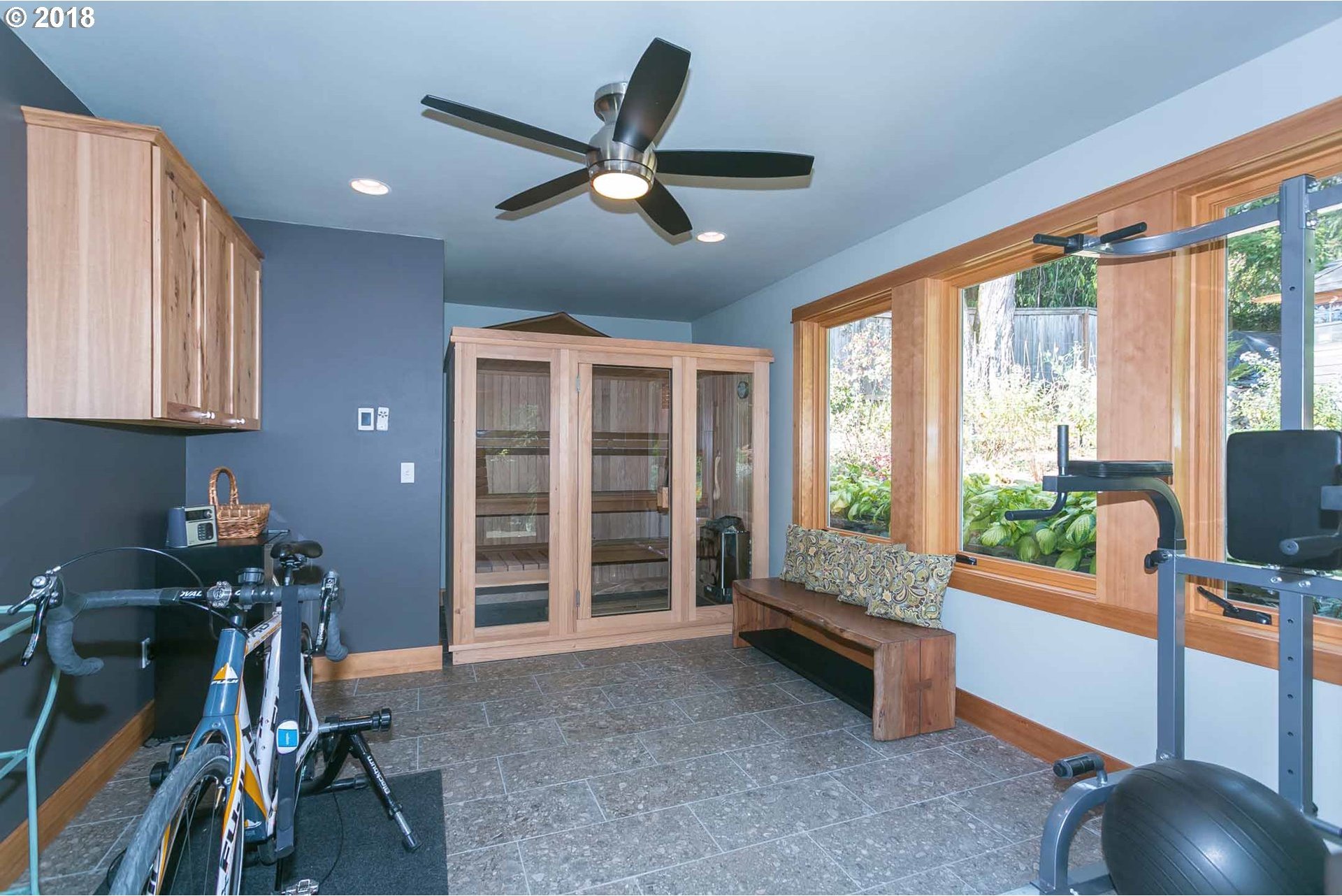 609 Southwest Maplecrest Court Portland, OR 97219 - Photo 26 of 32 Gallery Image 26