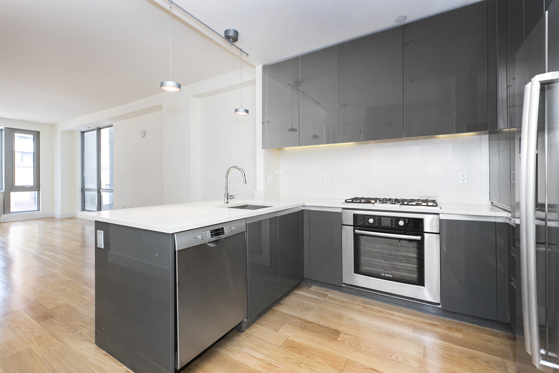 44-15 Purves Street, Unit 6A Queens, NY 11101 - Photo 2 of 10