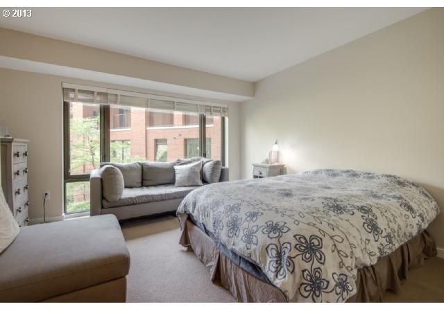 2351 Northwest Westover Road, Unit 405 Portland, OR 97210 - Photo 10 of 14 Gallery Image 10