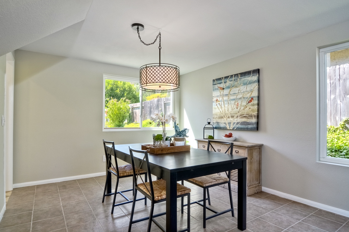 387 Compass Road Oceanside, CA 92054 - Photo 10 of 25