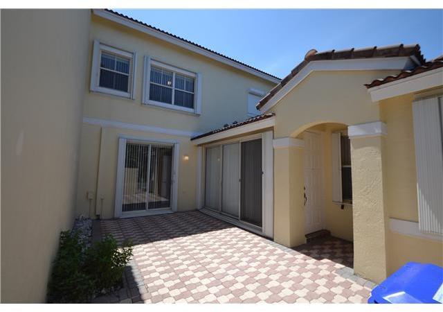 Hollywood Lakes Hollywood, FL 33019 - Photo 3 of 20