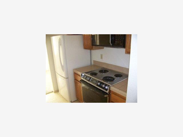 3077 Middlefield Road, Unit 102 Palo Alto, CA 94306 - Photo 4 of 9