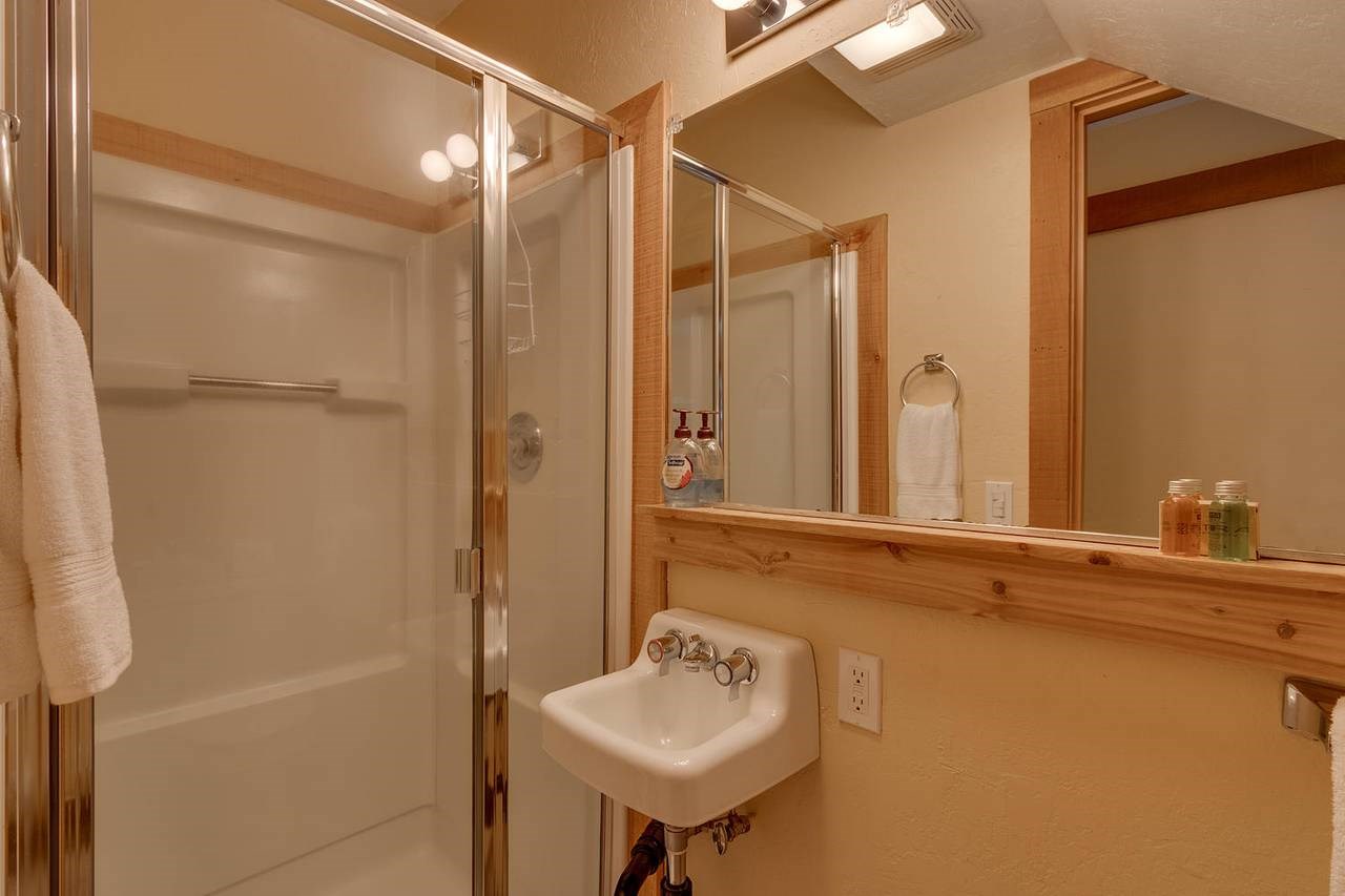 3045 Silver Strike Truckee, CA 96161 - Photo 15 of 21