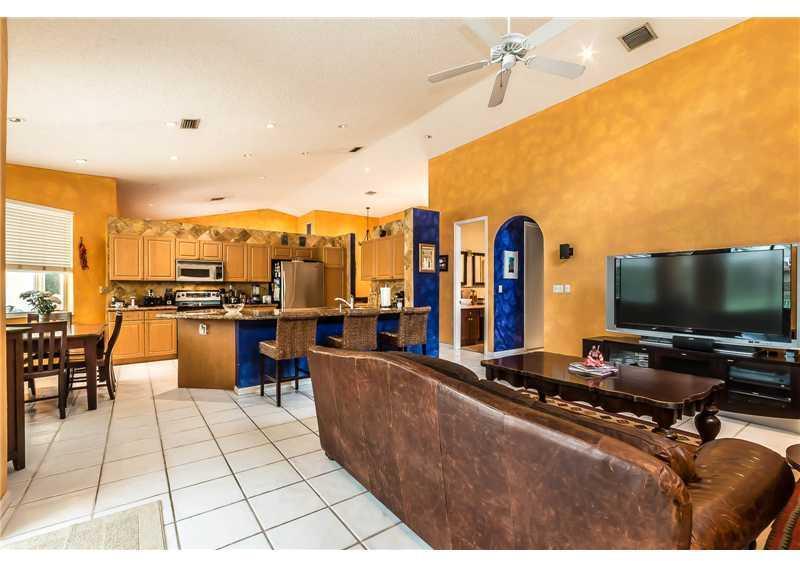 Silver Lakes Pembroke Pines, FL 33029 - Photo 8 of 26