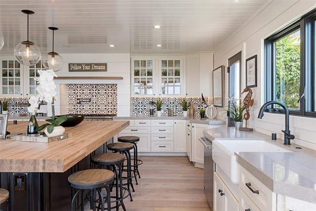 345 Heather Place Laguna Beach, CA 92651 - Photo 10 of 25