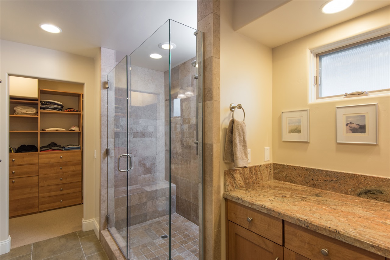 760 3rd Street Encinitas, CA 92024 - Photo 11 of 14 Master bath with one of two walk-in closets