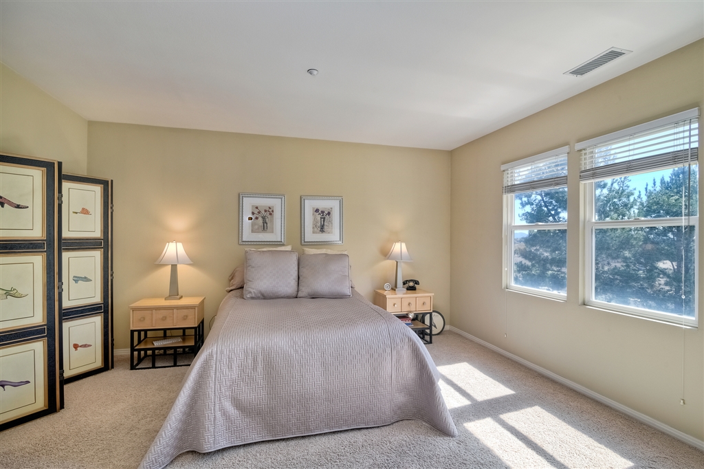 1062 Inverlochy Drive Fallbrook, CA 92028 - Photo 20 of 25 Large Master Bedroom.