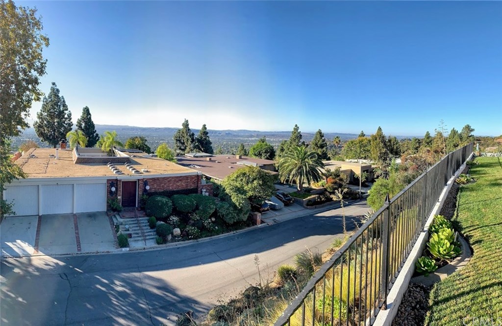 754 Vía Montevideo Claremont, CA 91711 - Photo 35 of 44